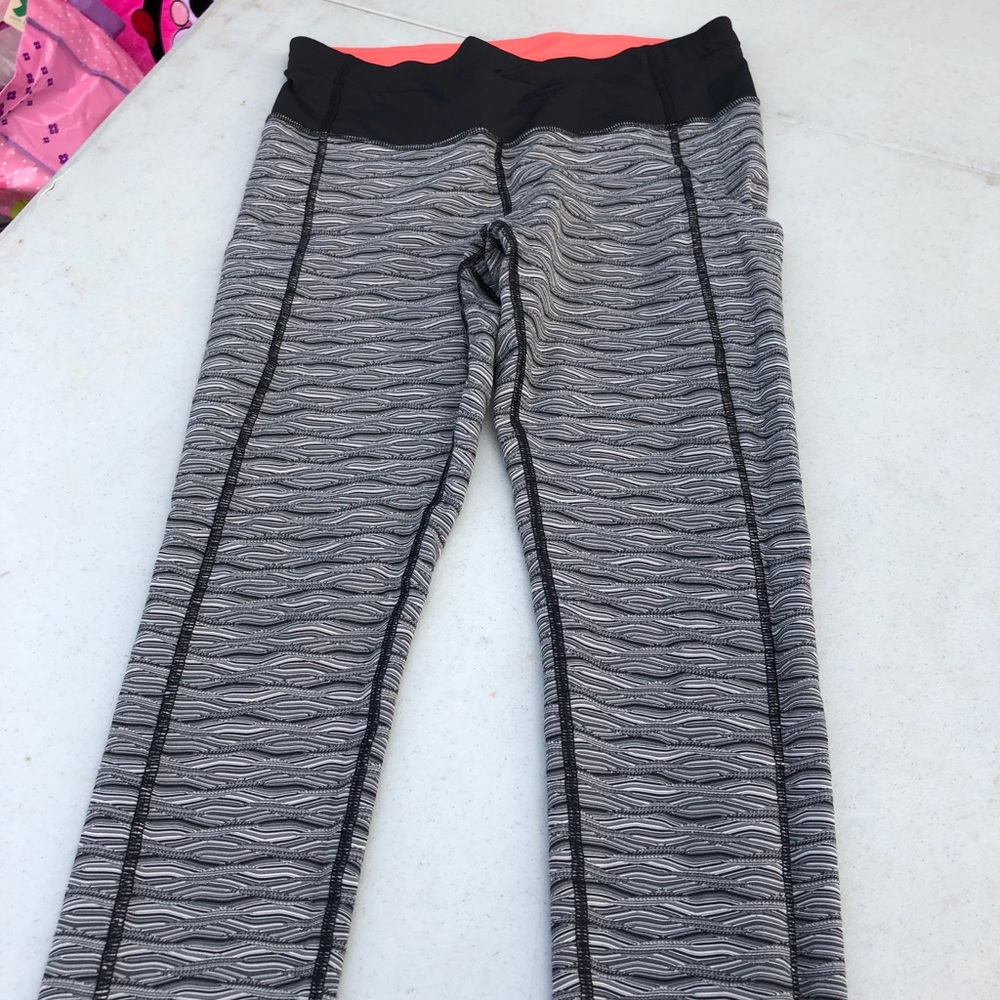 Lululemon yoga pants